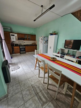 CASA EN VENTA 2 DORMITORIOS ZONA NORTE